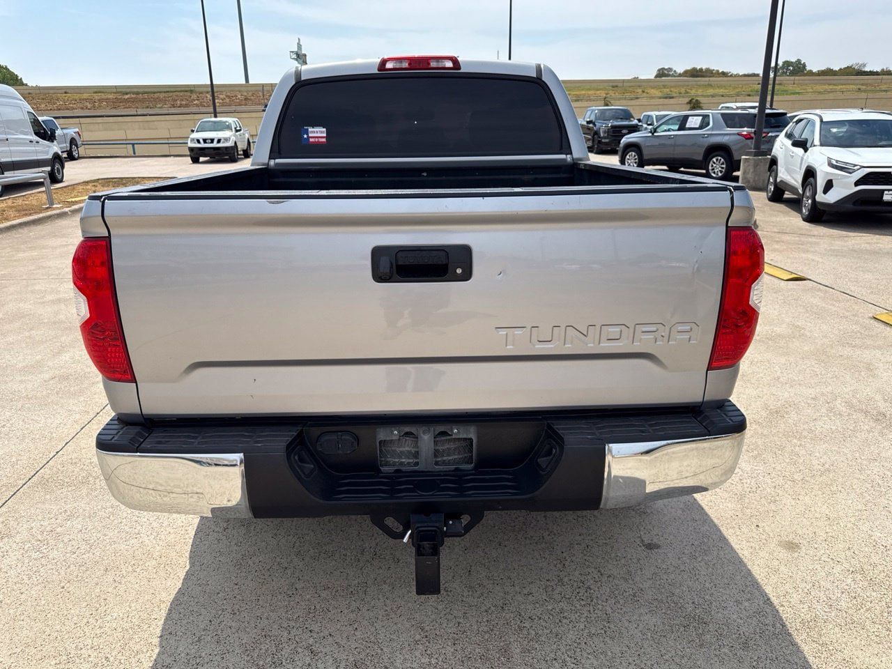 Used 2016 Toyota Tundra SR5 w/ SR5 Upgrade Package RWD image 9