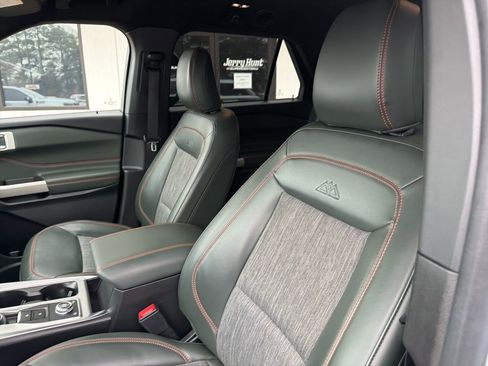 Used 2023 Ford Explorer Timberline image 3