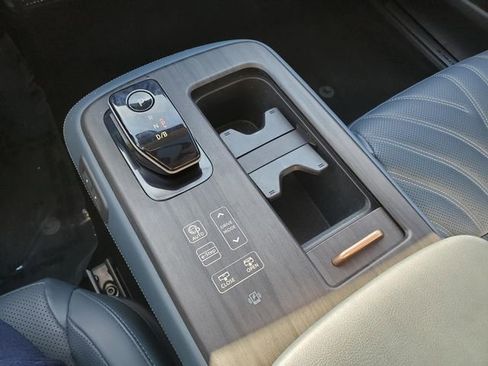 Certified 2024 Nissan Ariya AWD image 23