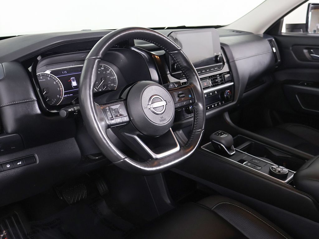 Used 2024 Nissan Pathfinder SL AWD/4WD image 29