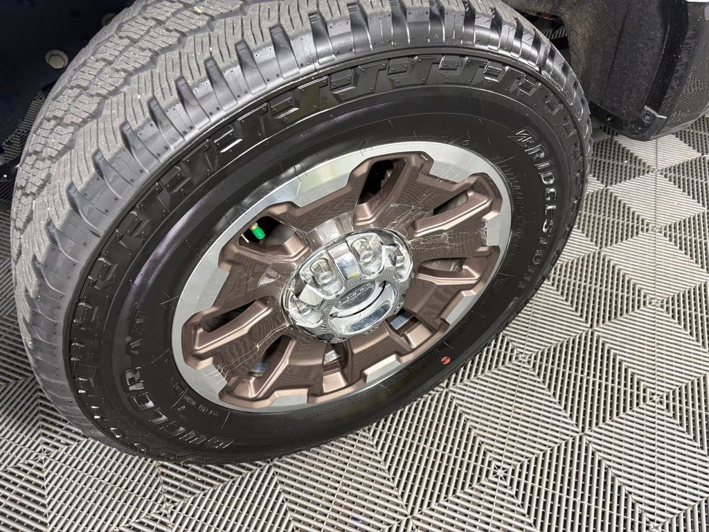Certified 2025 Ford F250 King Ranch AWD/4WD image 18