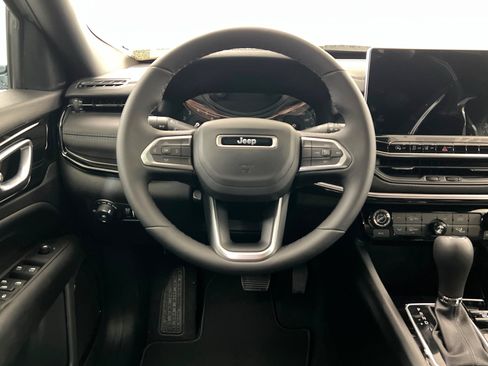 New 2026 Jeep Compass Latitude AWD/4WD image 12