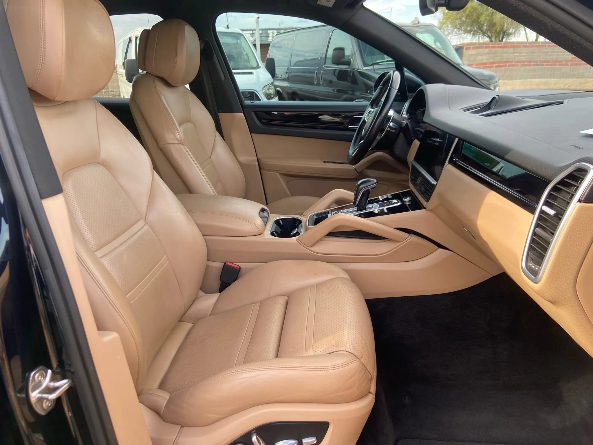 Used 2019 Porsche Cayenne AWD/4WD image 11