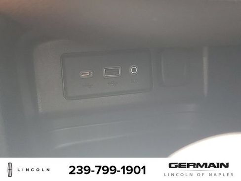 Used 2023 Chevrolet Equinox LT FWD image 33