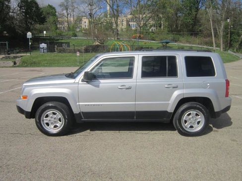 Used 2014 Jeep Patriot Sport AWD/4WD image 2