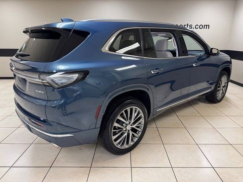 Used 2025 Buick Enclave Avenir w/ LPO, Floor Liner Package image 6