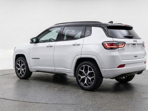 Used 2025 Jeep Compass Limited AWD/4WD image 6
