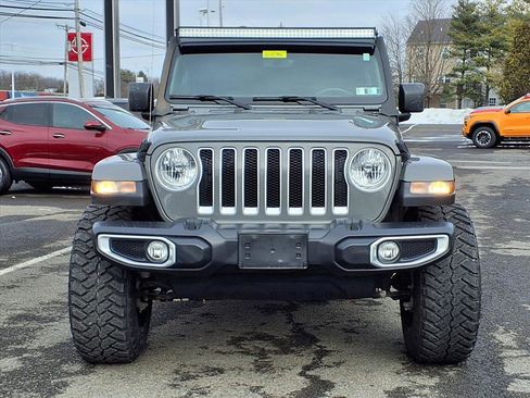 Used 2021 Jeep Wrangler Unlimited Sahara w/ Uconnect 4C Nav & Sound Group image 9