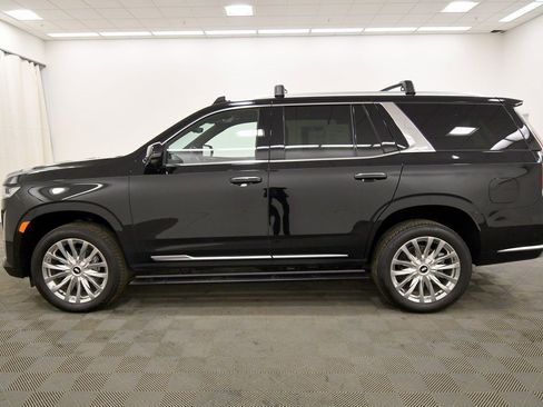 Used 2024 Cadillac Escalade Premium Luxury w/ Performance Package image 4