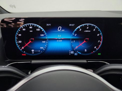 Used 2023 Mercedes-Benz GLA 250 image 9