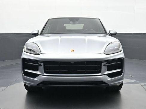 Certified 2025 Porsche Cayenne Coupe AWD/4WD image 26