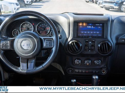 Used 2017 Jeep Wrangler Unlimited Rubicon image 15