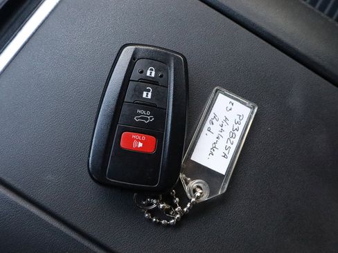 Used 2023 Toyota Highlander XSE image 38