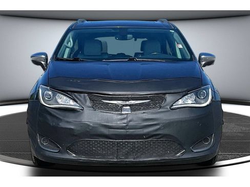Used 2020 Chrysler Pacifica Limited FWD image 4