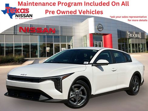 Used 2025 Kia K4 LXS image 1