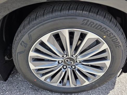 New 2026 INFINITI QX80 Luxe AWD/4WD image 9