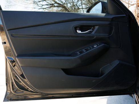 Used 2024 Honda Accord Sport image 37