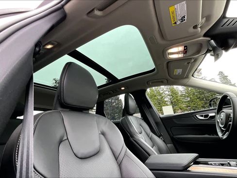 Used 2026 Volvo XC60 B5 Ultra w/ Climate Package image 25