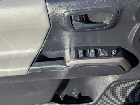 Used 2021 Toyota Tacoma SR5 image 15