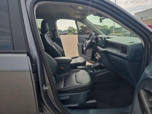 Used 2025 Ford Maverick Lariat w/ Black Appearance Package AWD/4WD image 17