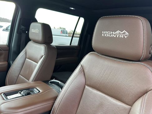 Used 2022 Chevrolet Suburban High Country image 30