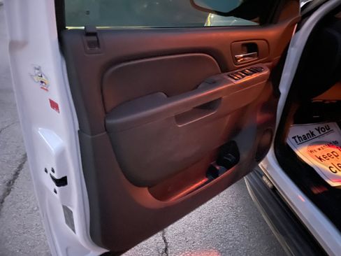 Used 2013 Chevrolet Tahoe 2WD image 14