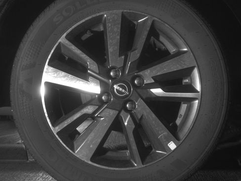 Used 2025 Nissan Versa SV image 15