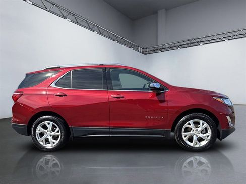 Used 2020 Chevrolet Equinox Premier image 3