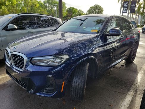Used 2022 BMW X4 xDrive30i w/ M Sport Package 2 AWD/4WD image 3