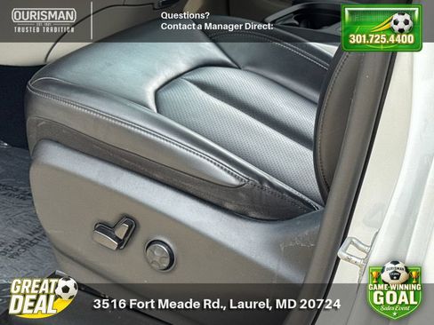 Used 2023 Chrysler Pacifica Touring-L FWD image 7