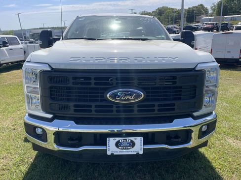 New 2026 Ford F250 XL w/ XL Chrome Package RWD image 2