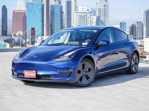 Used 2023 Tesla Model 3 Standard Range RWD image 1