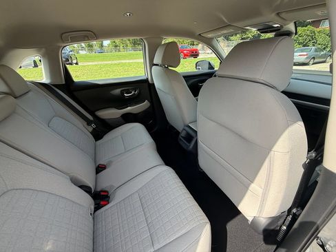 Used 2025 Honda HR-V LX image 33