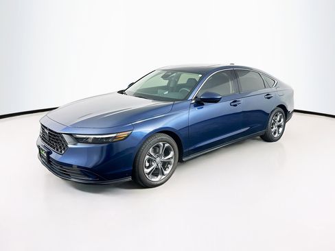 Used 2024 Honda Accord EX image 3