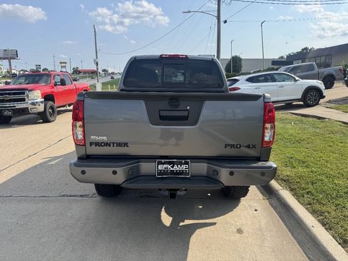 Used 2018 Nissan Frontier PRO-4X AWD/4WD image 4
