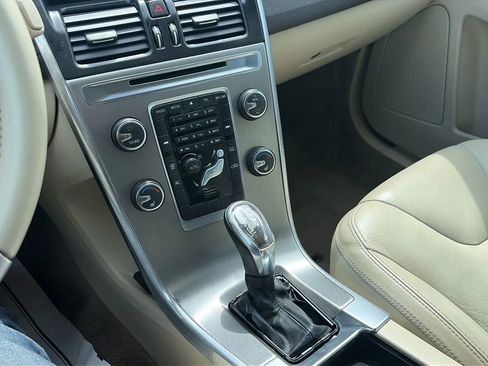 Used 2013 Volvo XC60 3.2 image 22