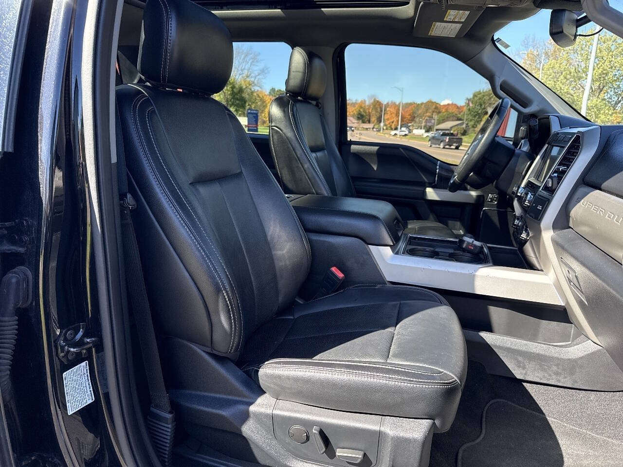 Used 2020 Ford F350 Lariat AWD/4WD image 34