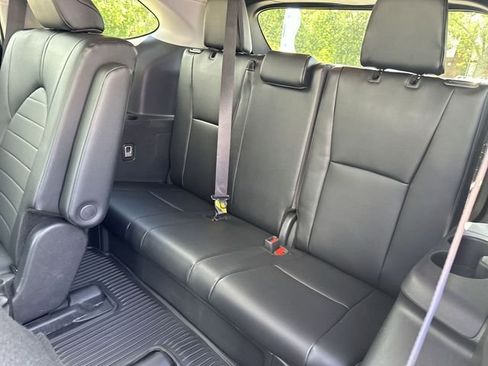 Used 2025 Toyota Highlander XLE AWD/4WD image 28