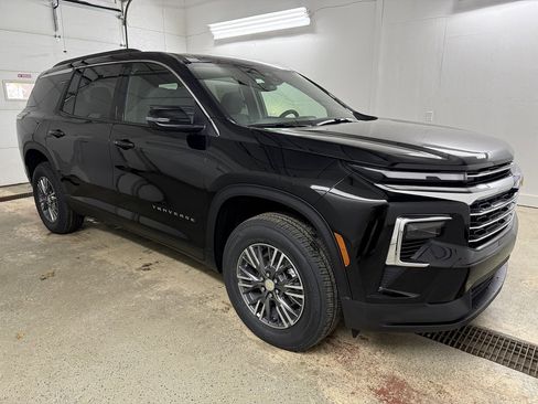 New 2026 Chevrolet Traverse LT image 1