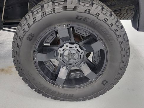 Used 2014 Ford F150 FX4 w/ Equipment Group 402A Luxury image 12