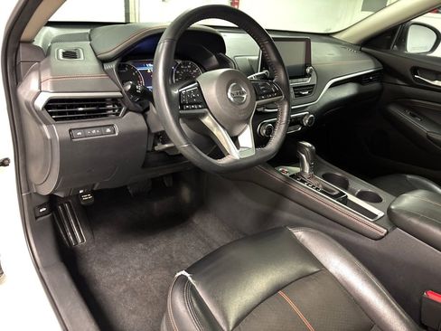 Used 2020 Nissan Altima 2.5 SR w/ Premium Package FWD image 25