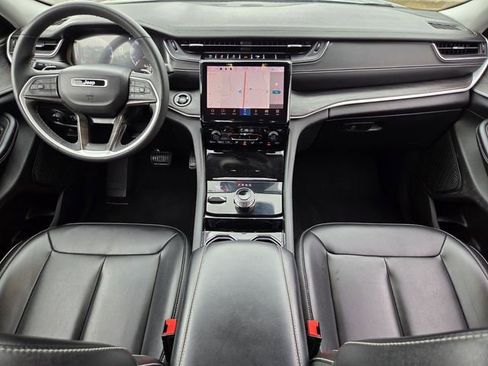 Used 2023 Jeep Grand Cherokee L Limited AWD/4WD image 15