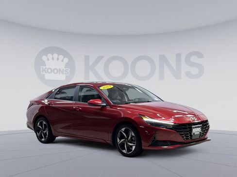 Used 2023 Hyundai Elantra Limited w/ Cargo Package image 22