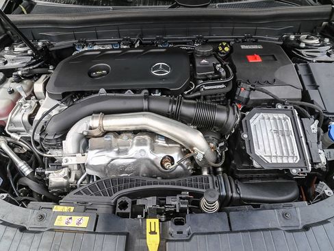 Used 2026 Mercedes-Benz GLB 250 image 25