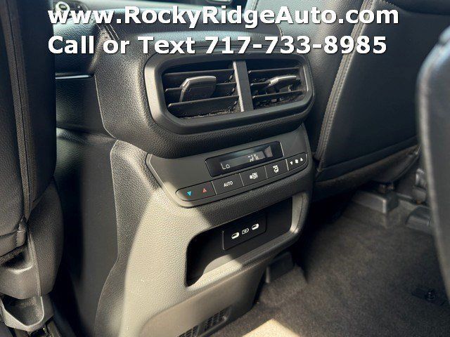 Used 2025 Honda Pilot EX-L image 23