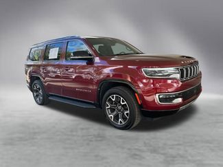 Used 2023 Jeep Wagoneer Series III w/ Preferred Equipment Group RWD video 2