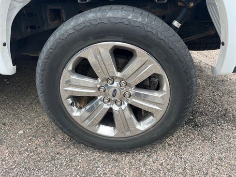 Used 2020 Ford F150 Lariat w/ Equipment Group 502A Luxury AWD/4WD image 10
