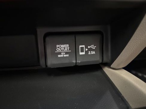 Used 2020 Honda Pilot Touring image 20