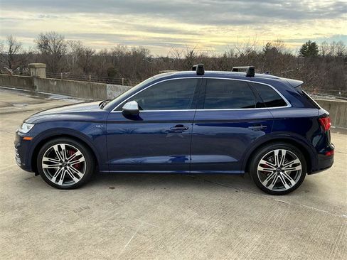 Used 2018 Audi SQ5 Premium Plus w/ S Sport Package image 3