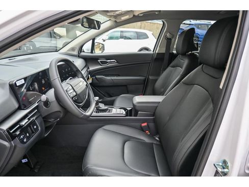 New 2026 Kia Sportage EX image 17